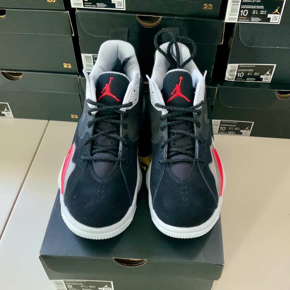 Nike  Air Jordan Men's Zoom 92 Basketball Sneakers